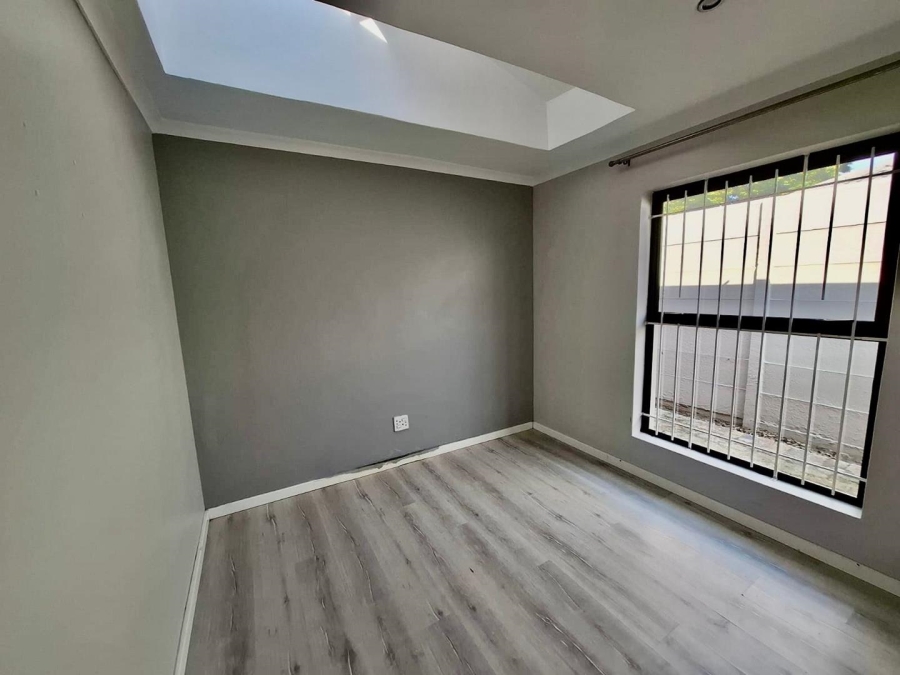 4 Bedroom Property for Sale in West Beach Western Cape